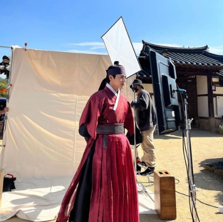 The Behind the Scenes from the television series The Secret Romantic Guesthouse